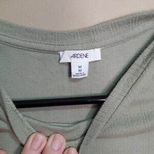 Ardene top size medium